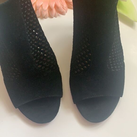 💥NINE West Gesture Open Toe Mesh Ankle Booties💥 - Picture 5 of 10